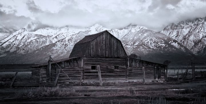 Sunrise at Moulton Barn - Brian Kerls Photography