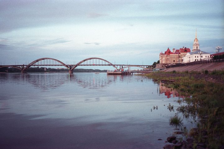 Bridge over the Volga river - Mikhail Druzhinin