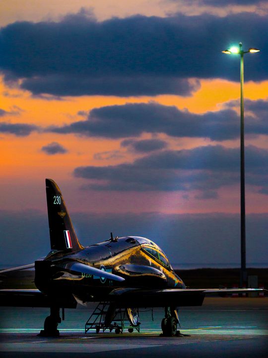 RAF Hawk - MILITARY PHOTO PRINTS  UK